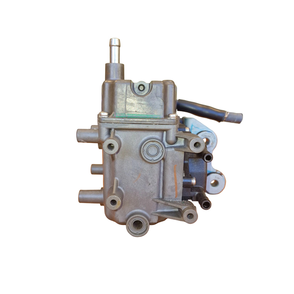 Dampseparatorhus / Vapor Separator Housing Assembly – 16013-ZY3-000 – Honda BF250A - BBJJ-1005028