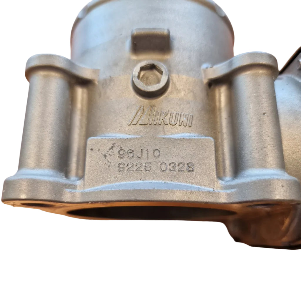 Gasspjeldhus / Throttle Body – Suzuki DF150AP – 13300-96J10 – OEM