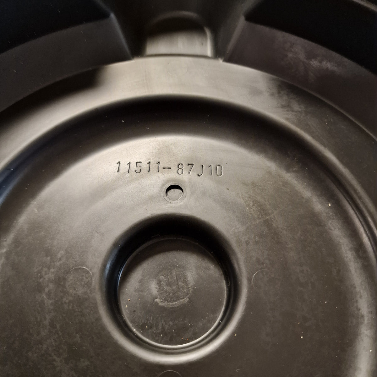 Svinghjuldeksel / Flywheel Cover – Suzuki – 11511-87J10 – Suzuki DF50TLK6 05001F-683739