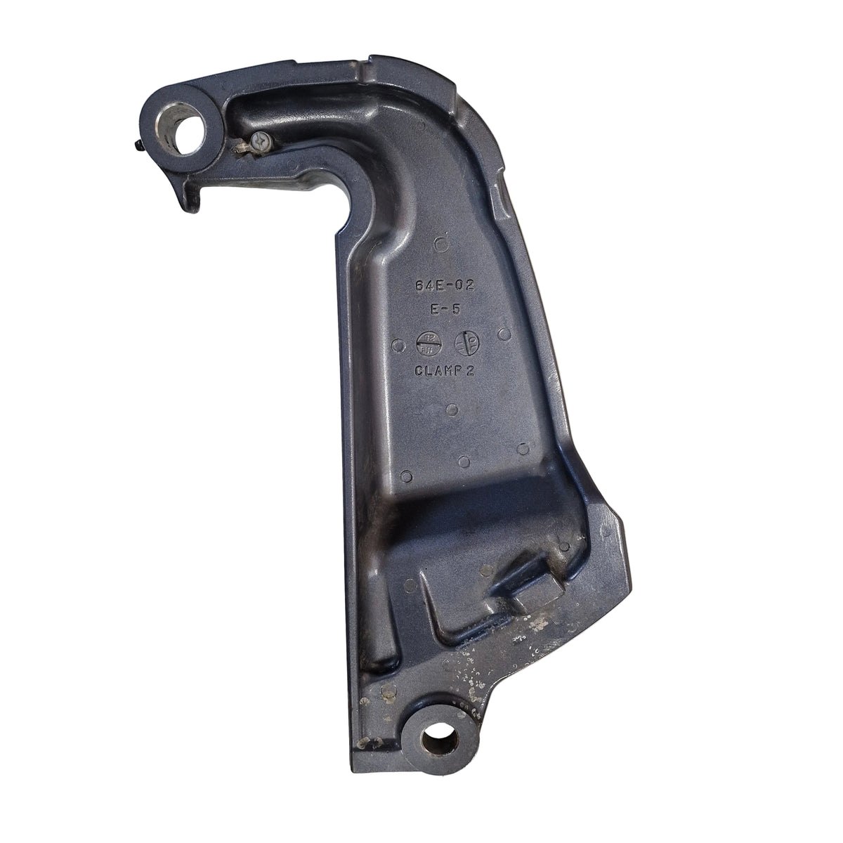 Klemmebrakett styrbord / Starboard Clamp Bracket – 64E-43112-02-8D – Yamaha F150AETX 63P 2012 1112535