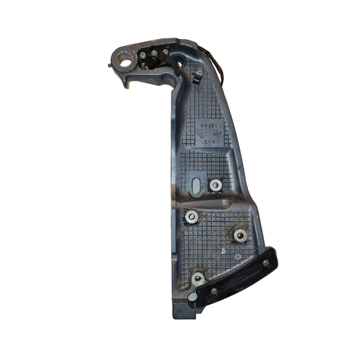 Yamaha høyre klembrakett / Bracket, Clamp 2 – 69J-43112-01-8D – Yamaha F300B ETX