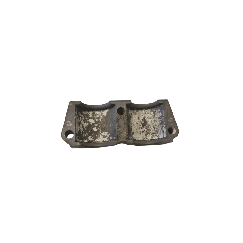 Deksel øvre motorfeste / Upper Mount Cover – 54137-93J02 – Suzuki DF150TL 2013 – SN 15002F-310749