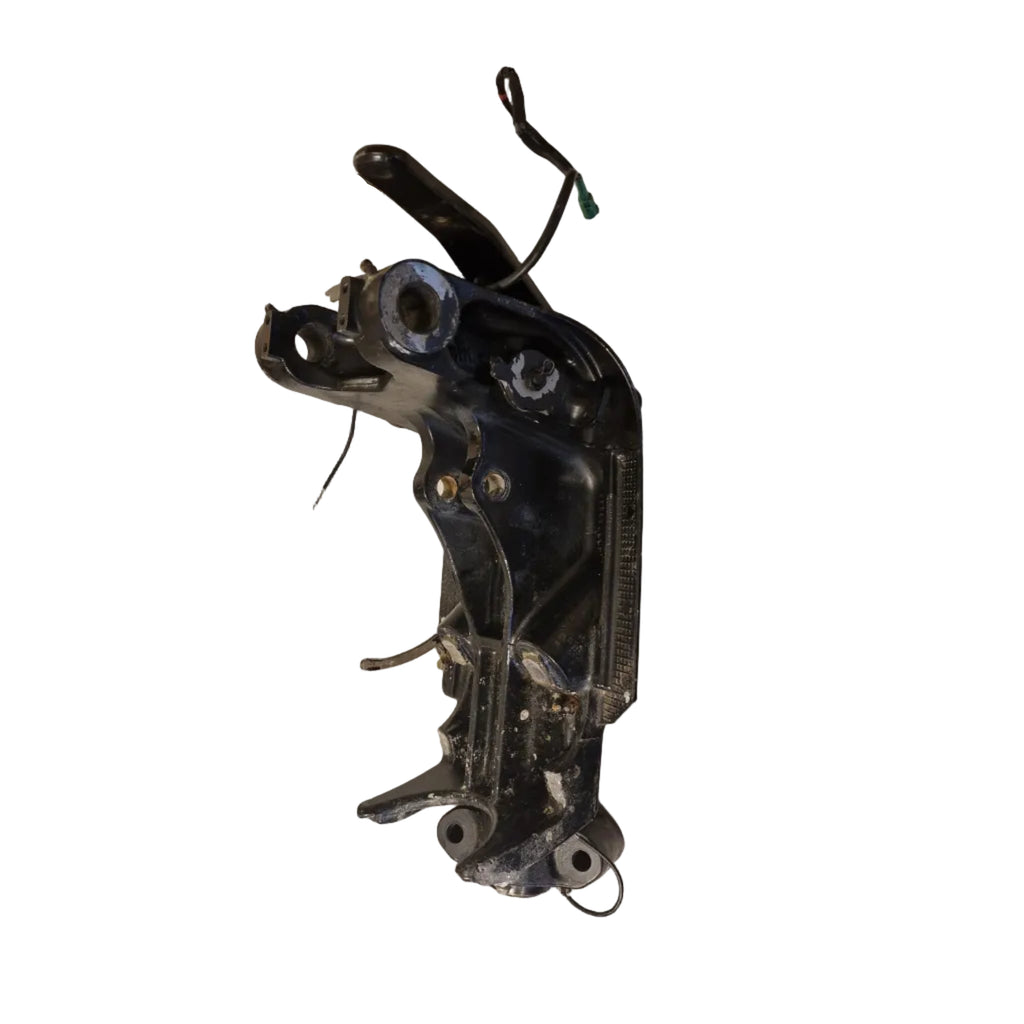 Dreiebrakett / styringsbrakett – Suzuki DF150 – 43111-96J00-0EP m.fl. – 15002F-310749