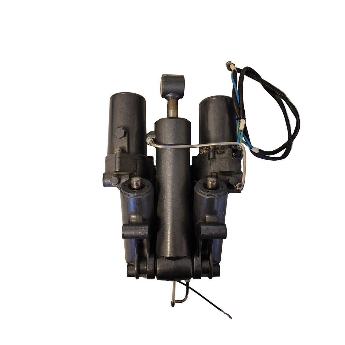 Power Trim & Tilt-enhet / PTT – Yamaha – 69J-43800-05-8D – F300BETX 2013 – S/N 1003773