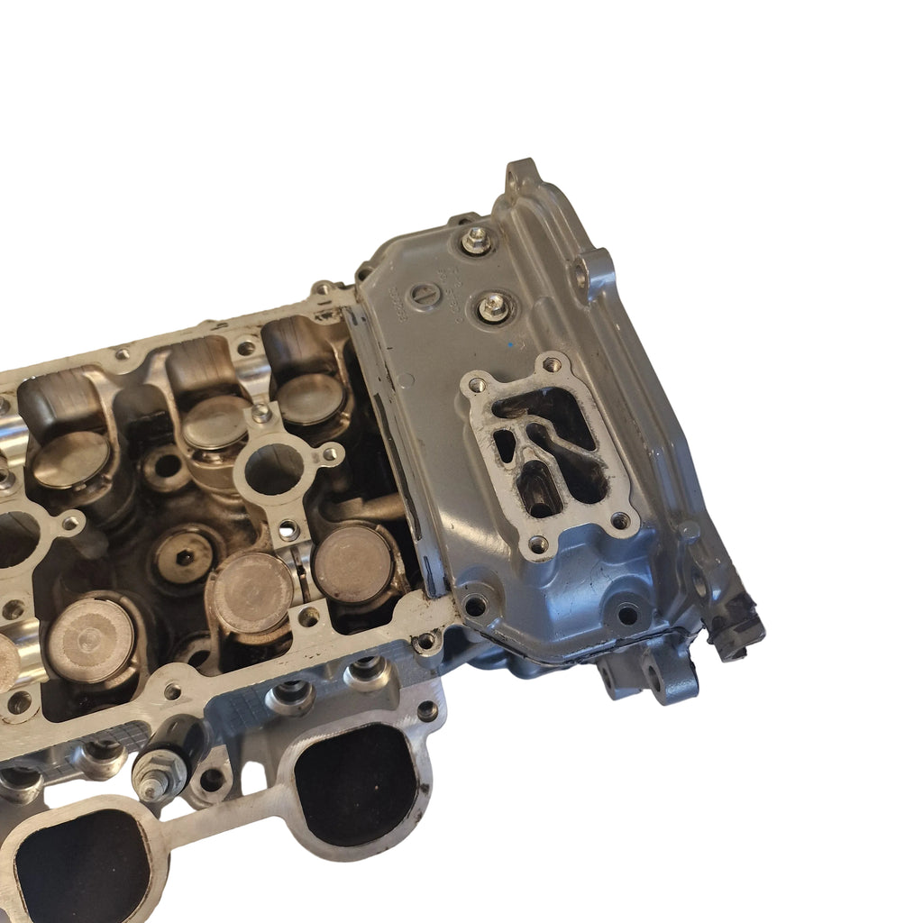 Høyre topplokk / Cylinder Head STBD – 11101-98L00 – Suzuki DF350ATX2 2018 – 35001F-812307