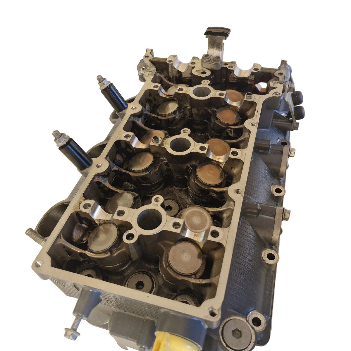 Venstre topplokk / Cylinder Head Assy Port – 11103-98L00 – Suzuki DF350ATX2 2018 – 35001F-812307
