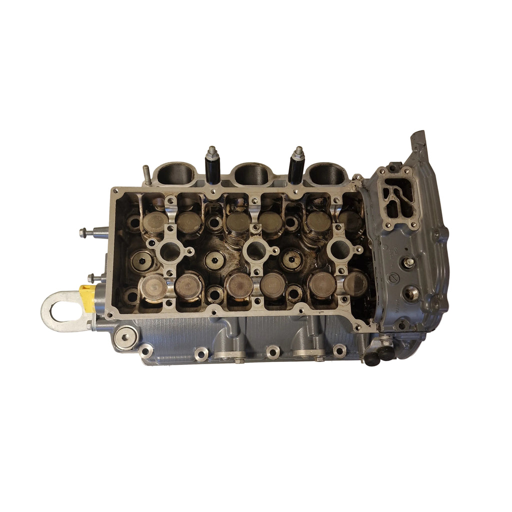 Venstre topplokk / Cylinder Head Assy Port – 11103-98L00 – Suzuki DF350ATX2 2018 – 35001F-812307