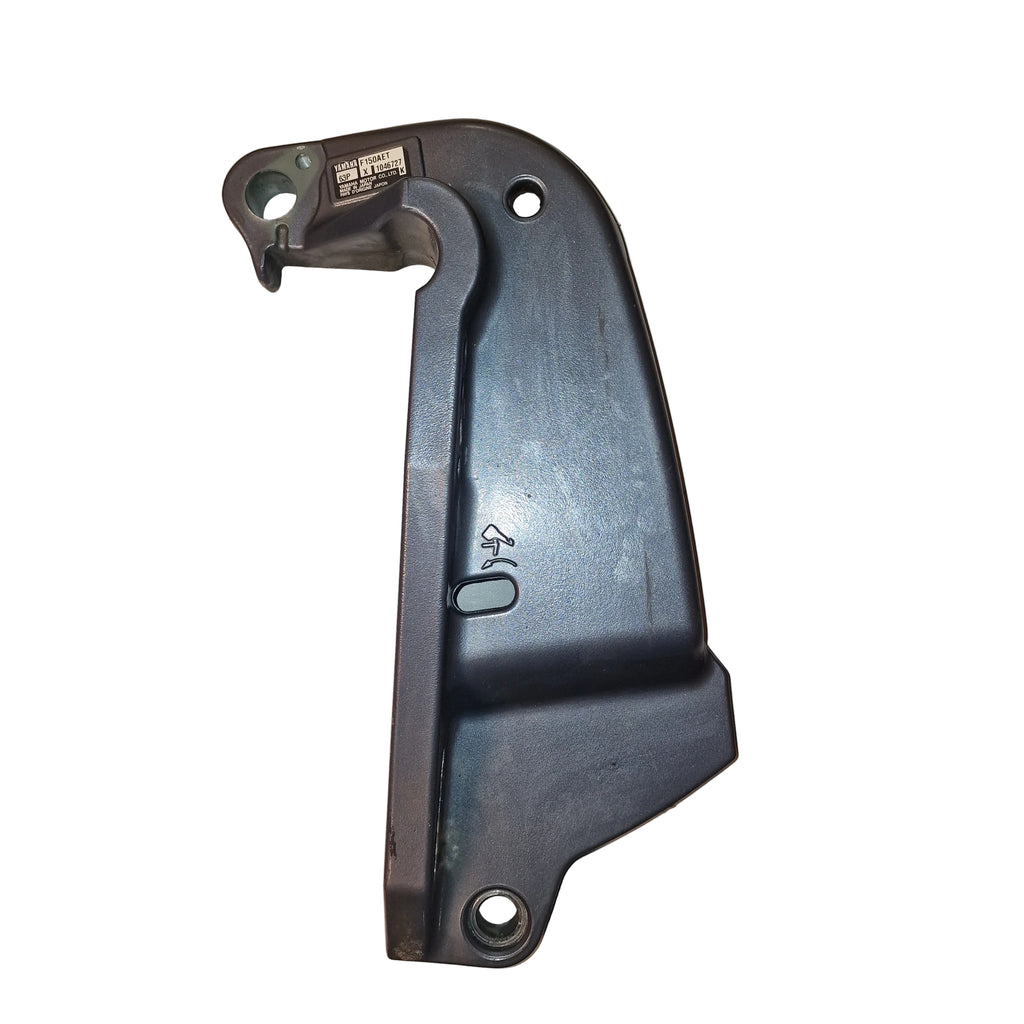 Festebrakett venstre / Clamp Bracket 1 – 64E-43111-02-8D – Yamaha F150AETX 2006 – 1046727